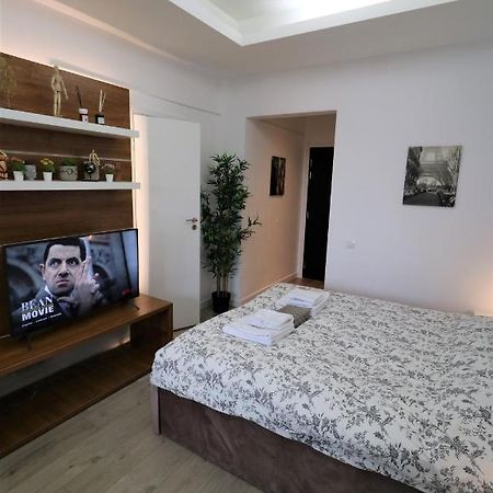 Charming City Center Apartment - Free Minibar Bucareste Exterior foto
