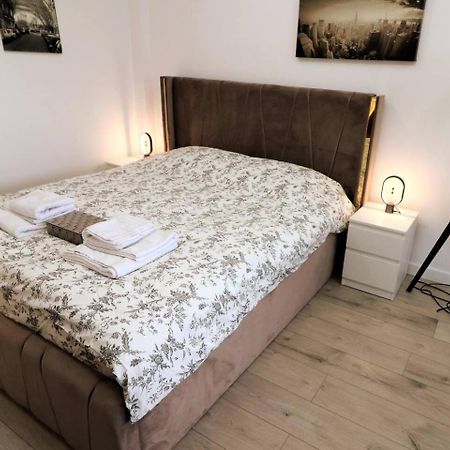 Charming City Center Apartment - Free Minibar Bucareste Exterior foto
