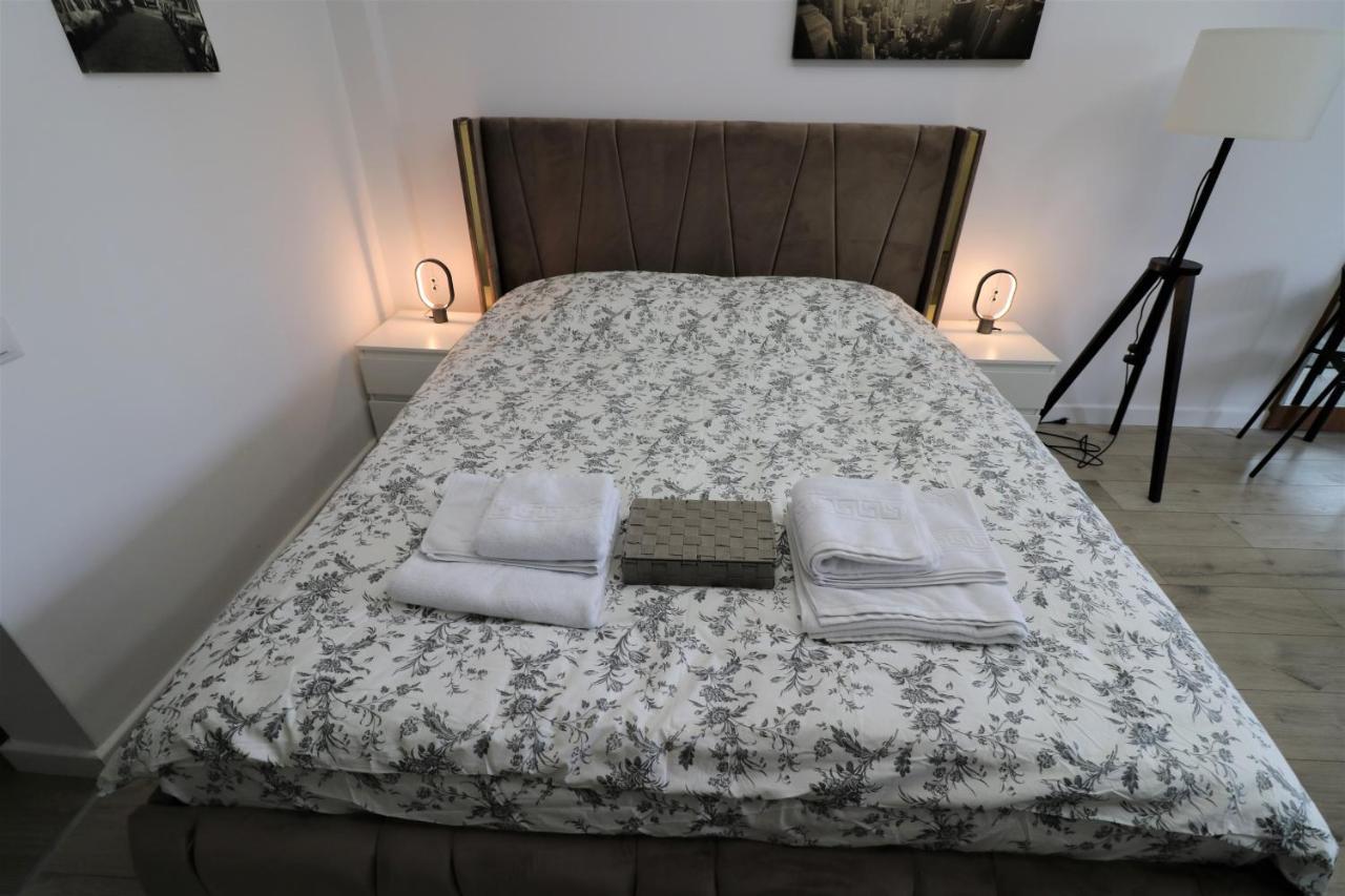 Charming City Center Apartment - Free Minibar Bucareste Exterior foto