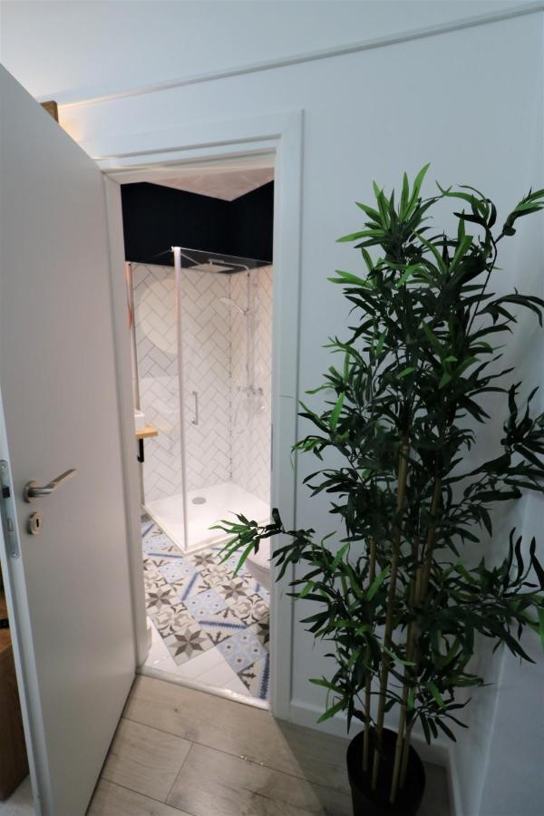 Charming City Center Apartment - Free Minibar Bucareste Exterior foto